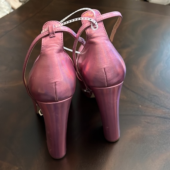 Steve Madden Skyrise Platform Dress Shoe. - Picture 14 of 15